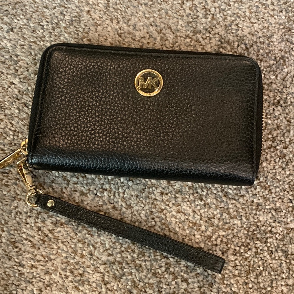 Michael Kors wristlet